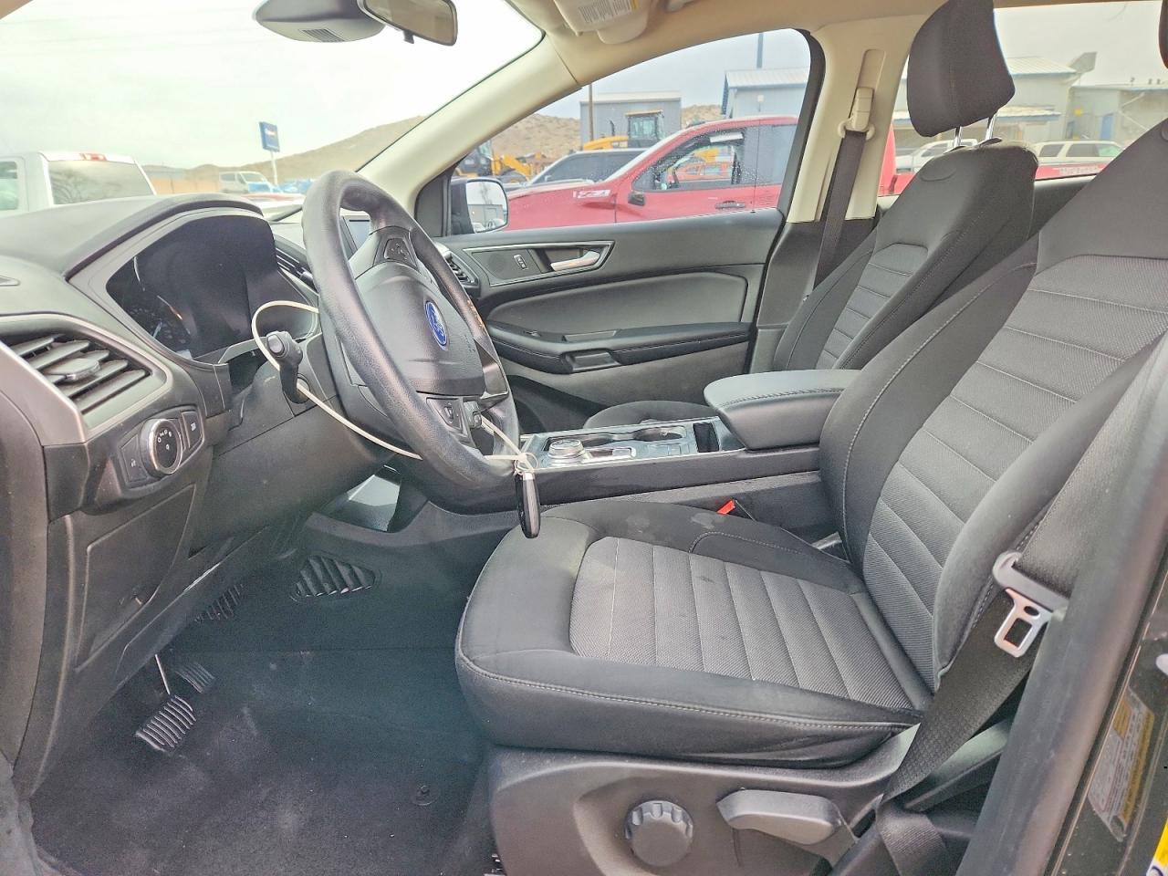 2023 Ford Edge se