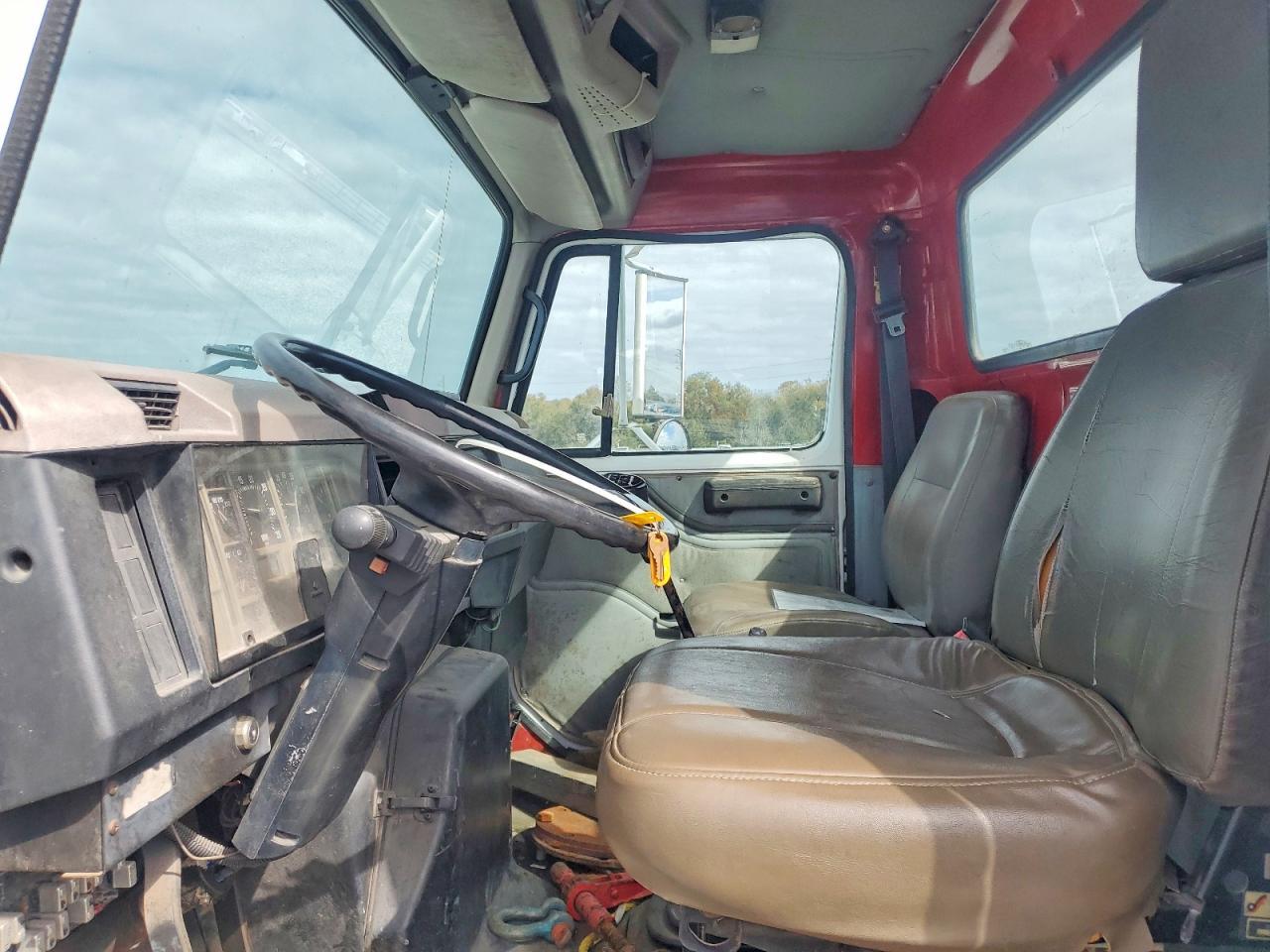 1996 International 4900 Flatbed Truck