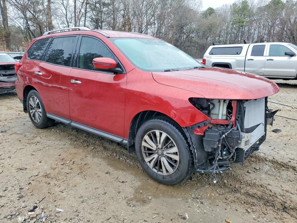 2017 Nissan Pathfinder s