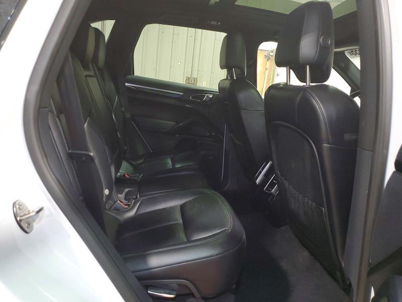 2017 Porsche Cayenne se Hybrid Platinum