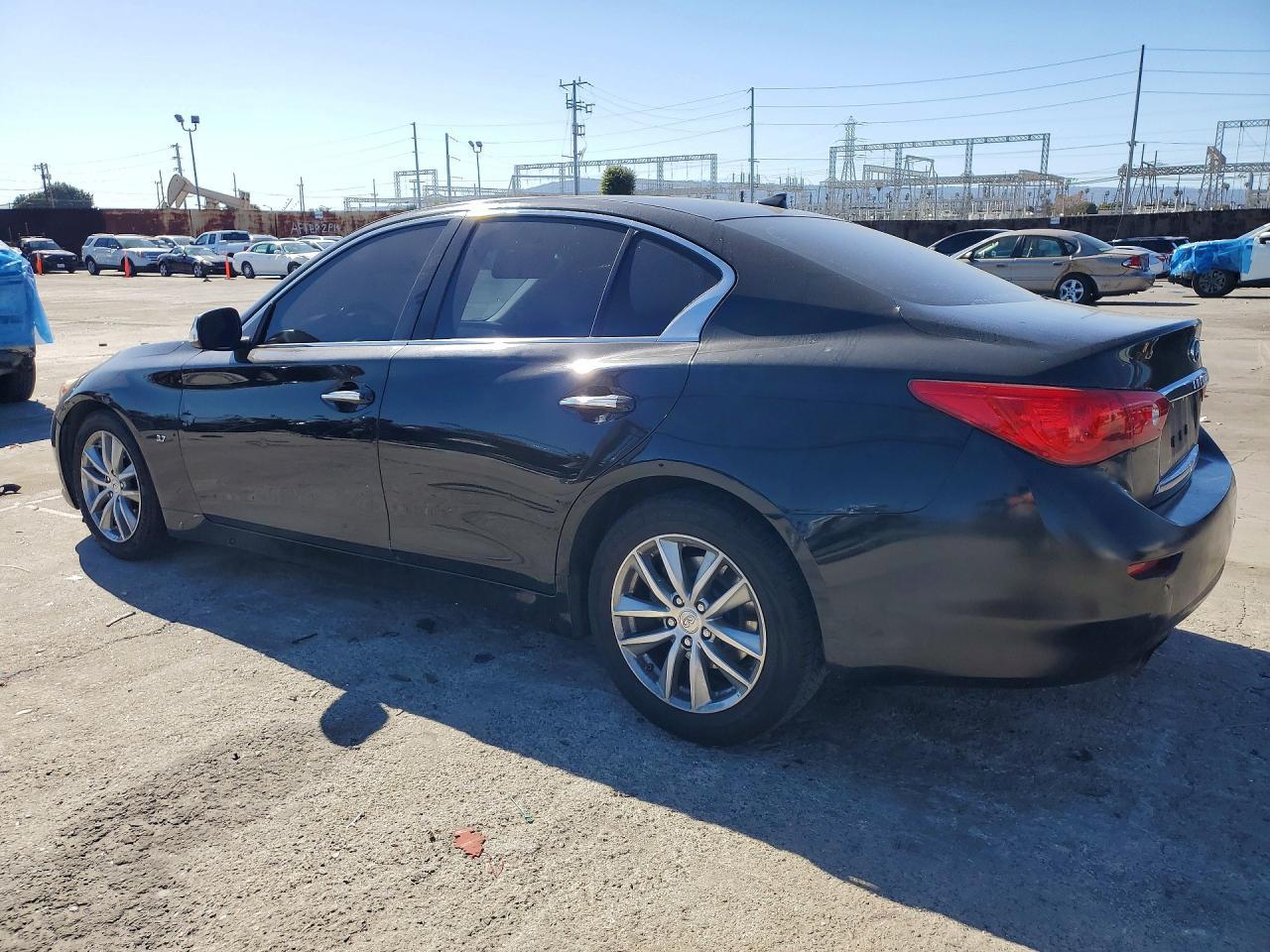 2015 Infiniti Q50 Base