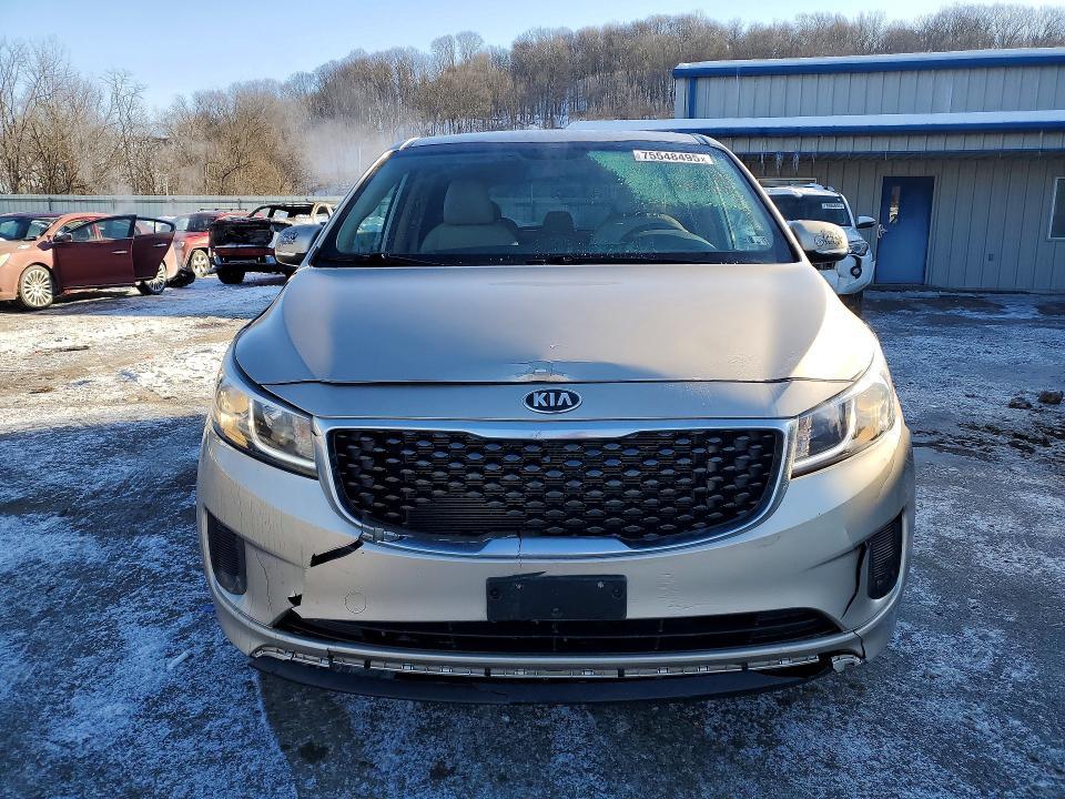 2016 KIA Sedona lx