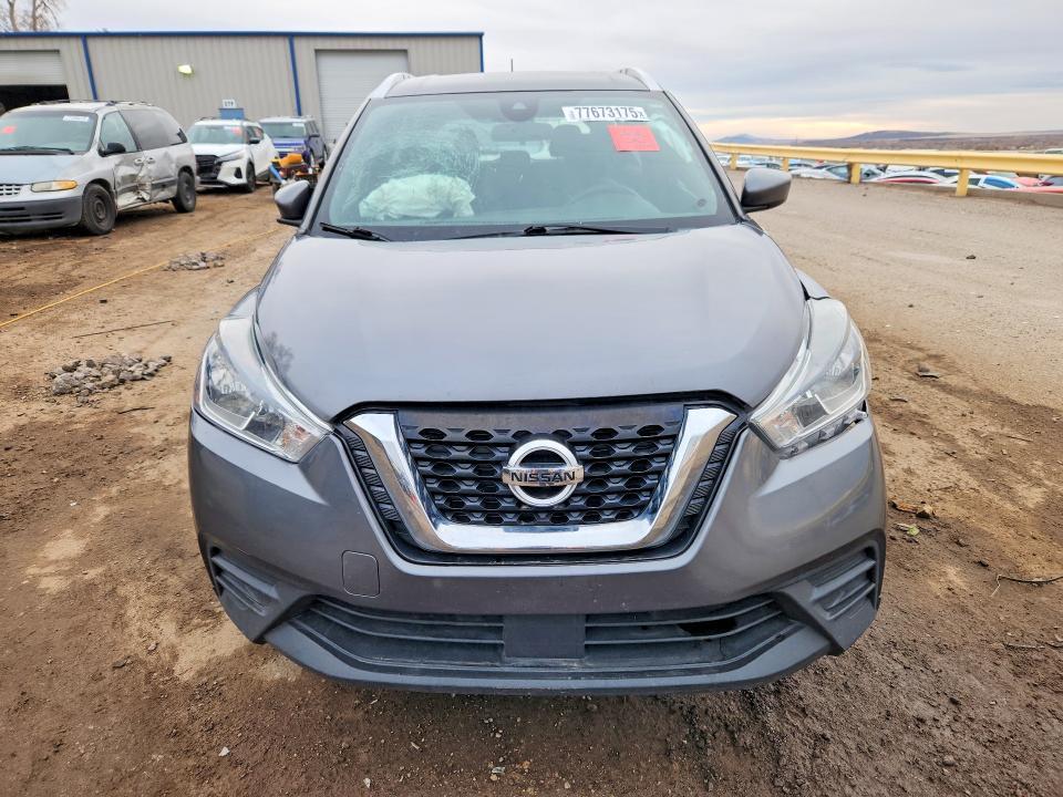 2020 Nissan Kicks sv