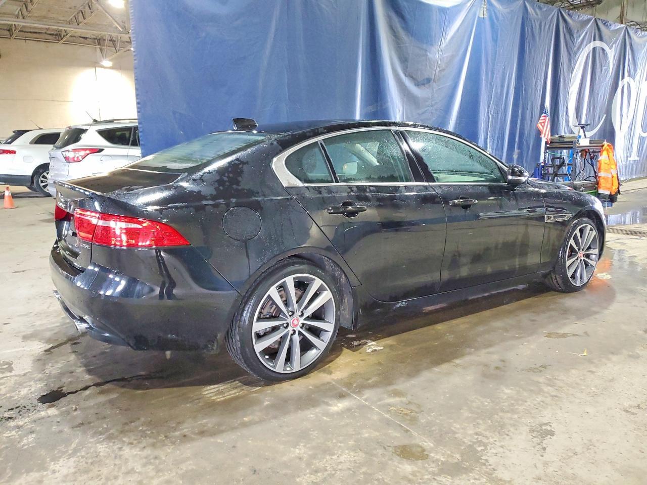 2017 Jaguar Xe Prestige