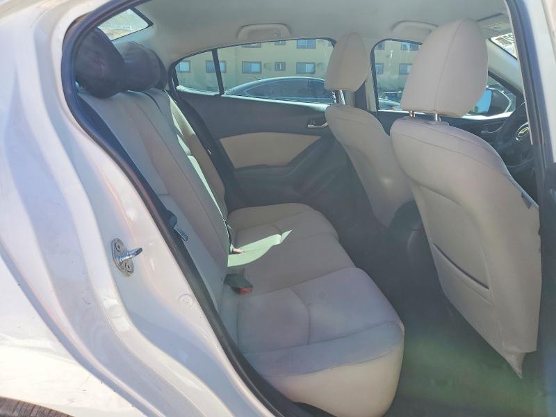 2015 Mazda 3 Sport