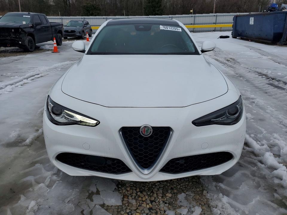 2021 Alfa Romeo Giulia Sport