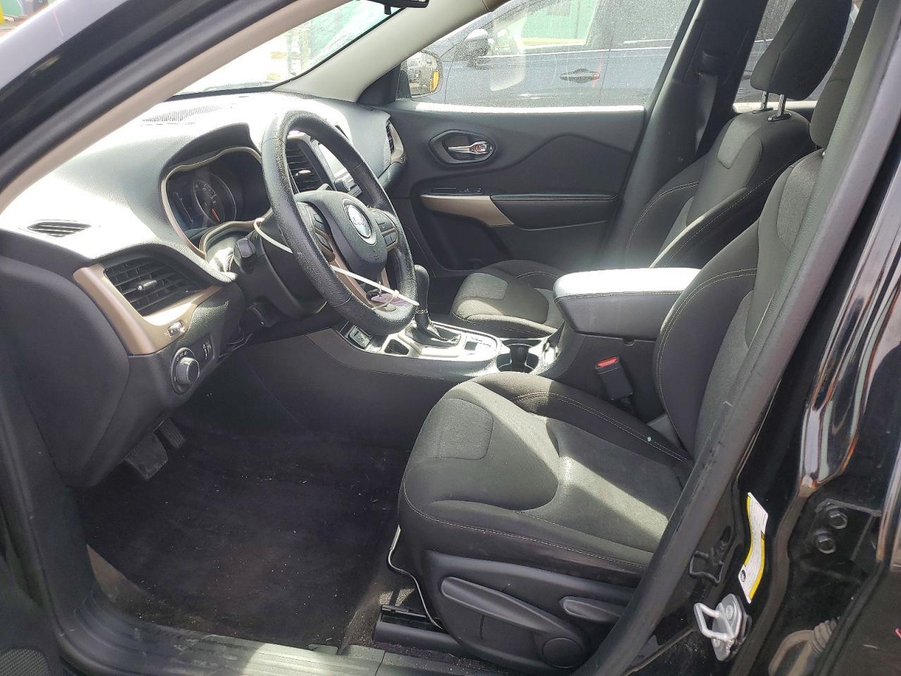 2017 Jeep Cherokee Sport