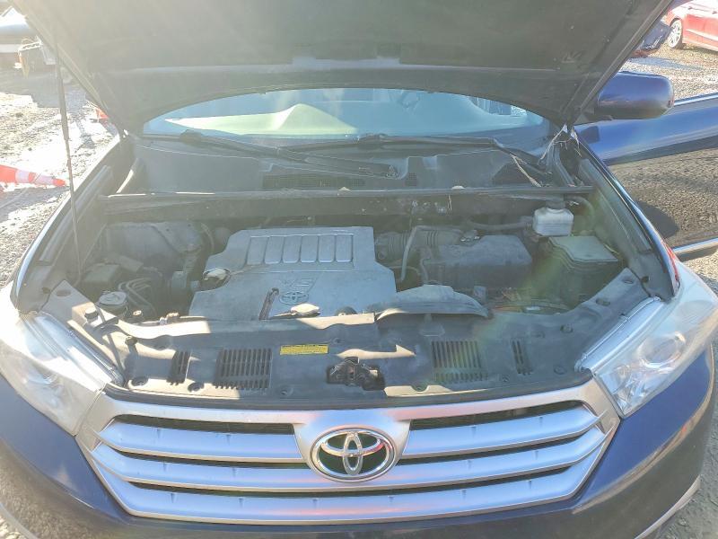2013 Toyota Highlander se