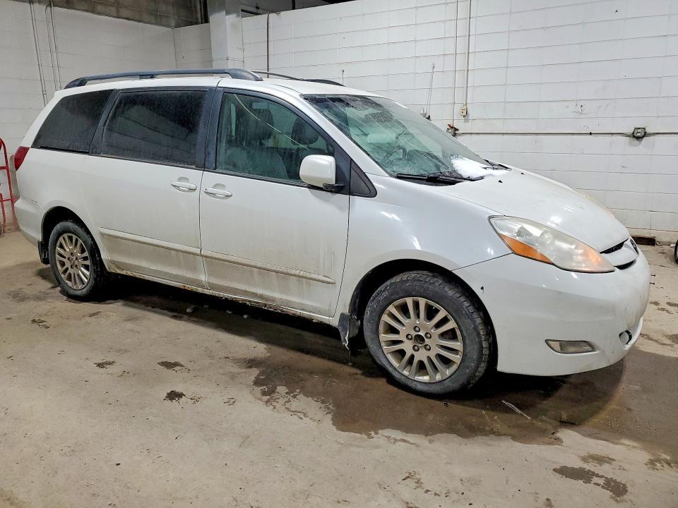 2010 Toyota Sienna xle