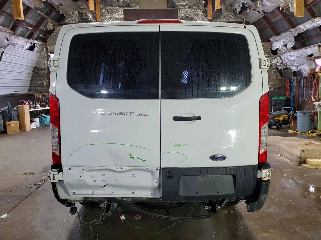2017 Ford Transit T-250
