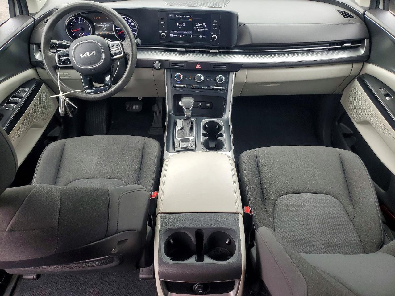 2022 KIA Carnival lx