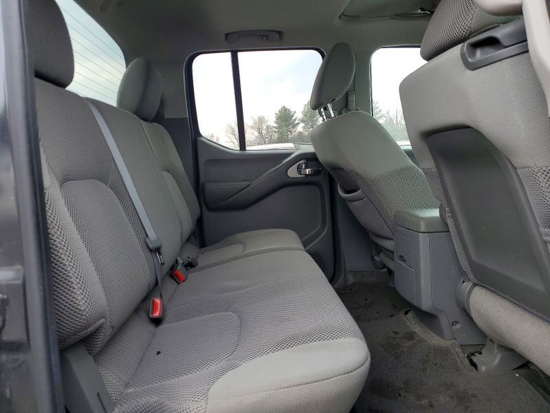 2010 Nissan Frontier Crew cab se