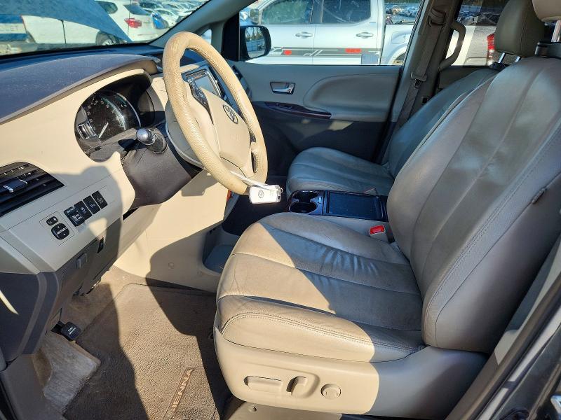 2014 Toyota Sienna xle