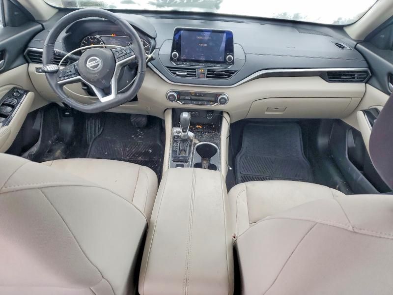 2020 Nissan Altima sv