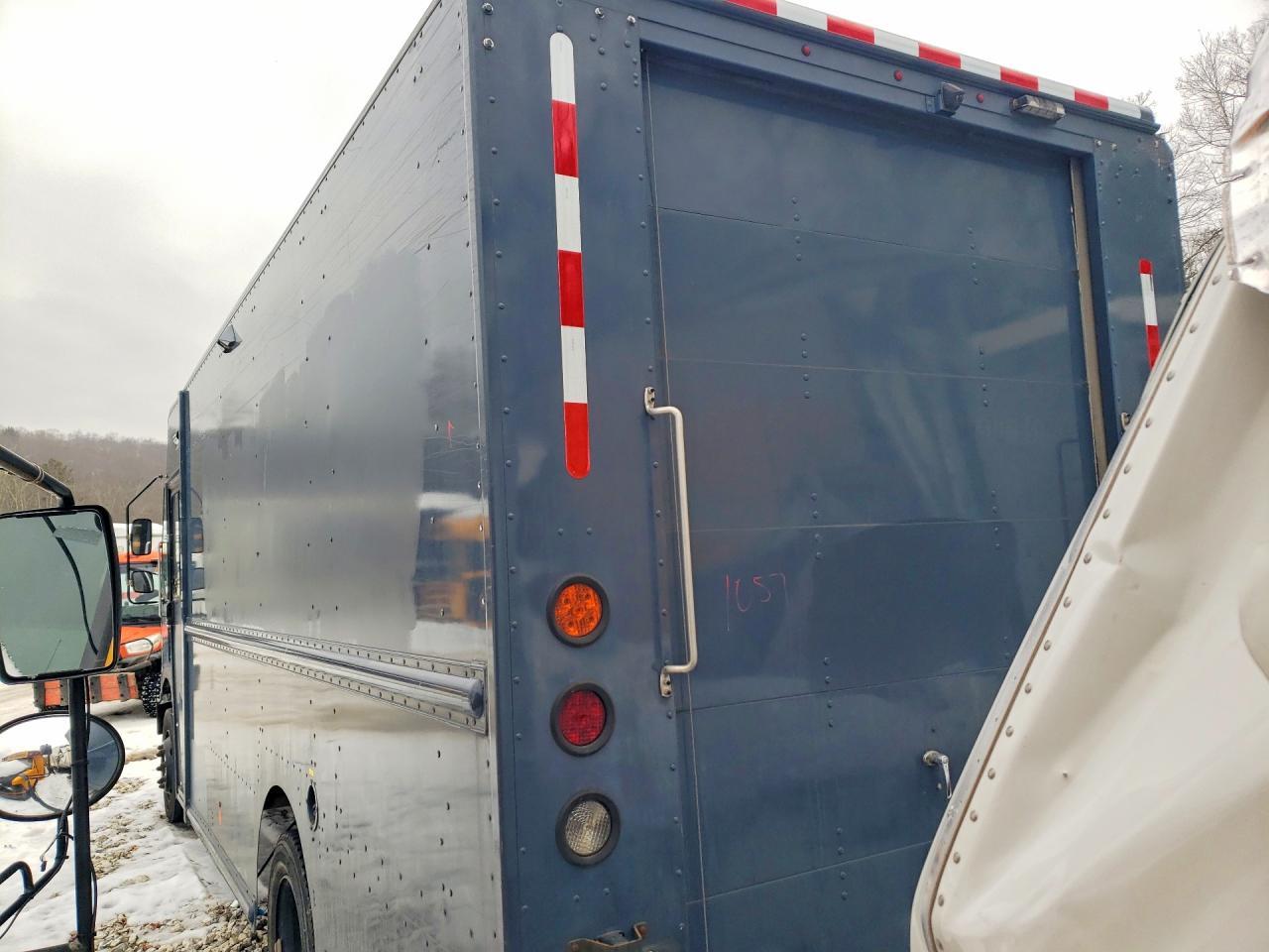 2021 Freightliner Chassis M Line WALK-IN Van