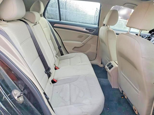 2016 Volkswagen Golf S/se