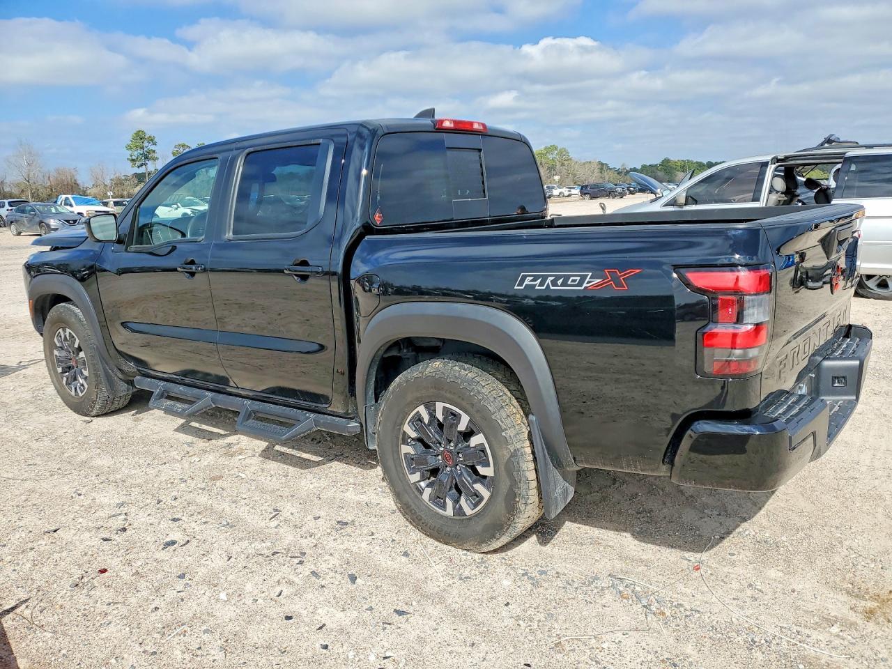 2024 Nissan Frontier s