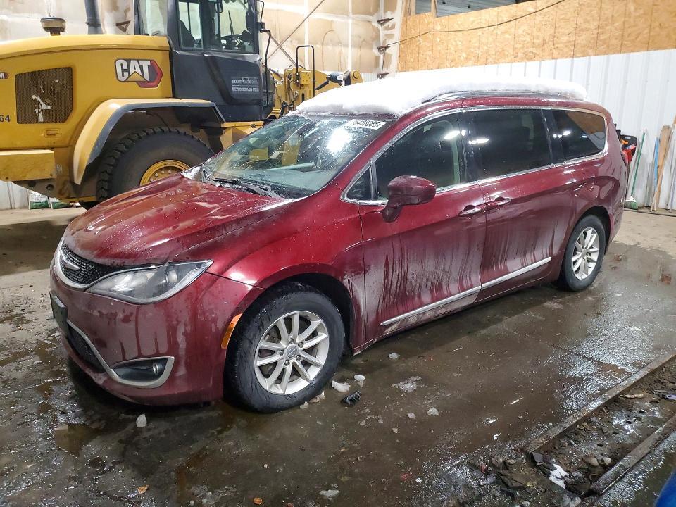 2019 Chrysler Pacifica Touring l