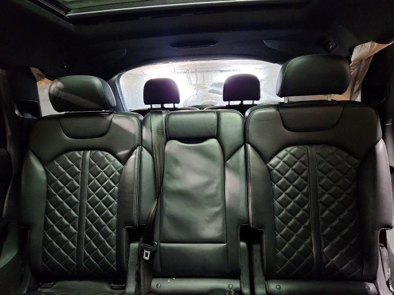 2020 Audi SQ7 Premium Plus