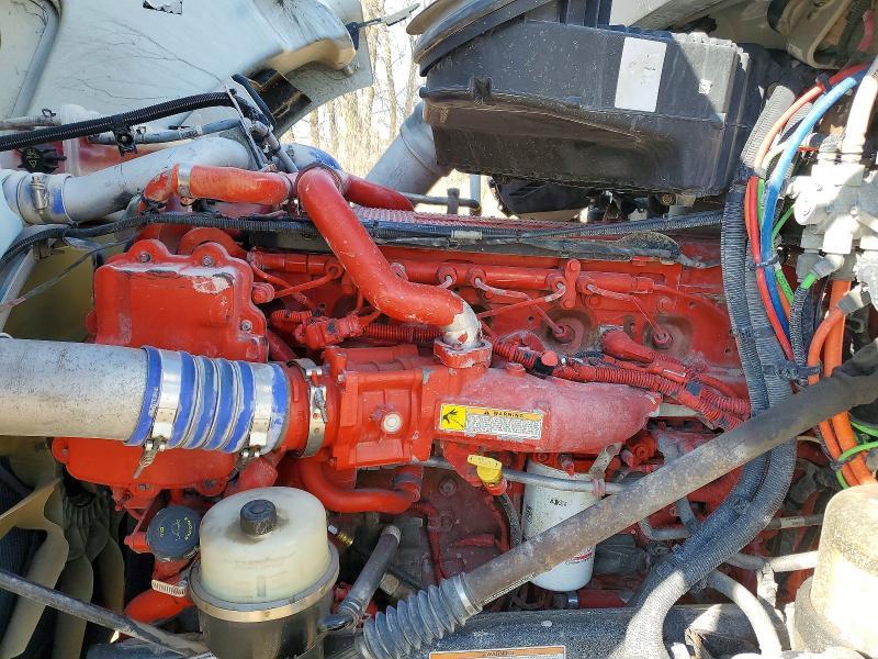 2017 Peterbilt 579 Semi Truck