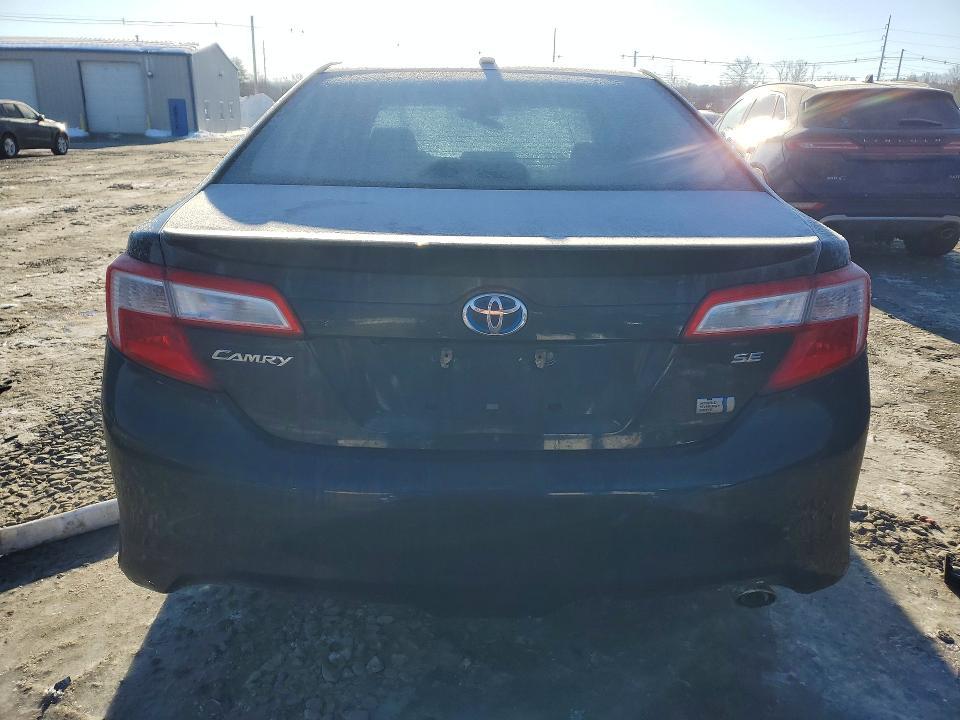2014 Toyota Camry Hybrid