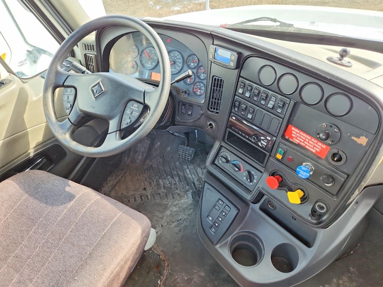 2017 International Prostar Semi Truck