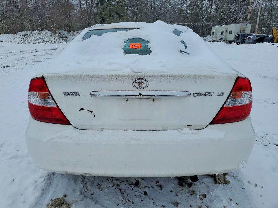 2004 Toyota Camry le