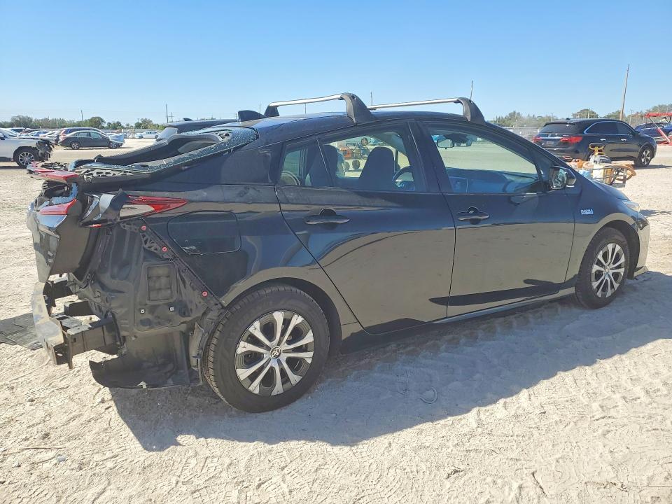 2020 Toyota Prius Prime le