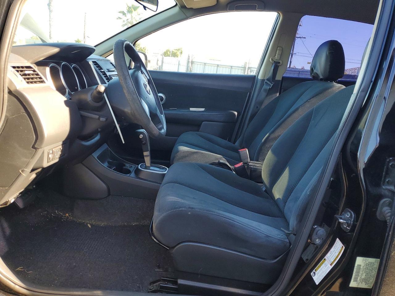 2010 Niss Versa
