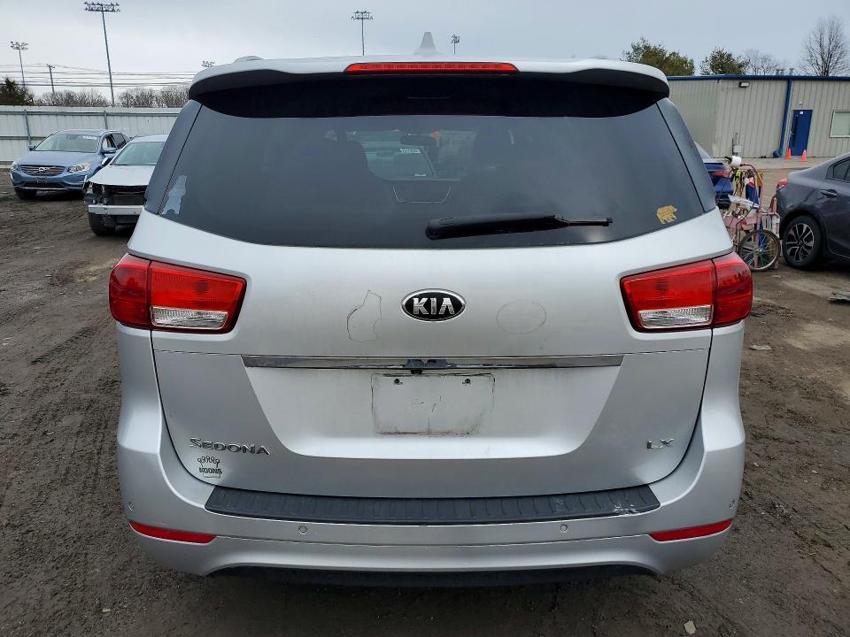 2016 KIA Sedona lx