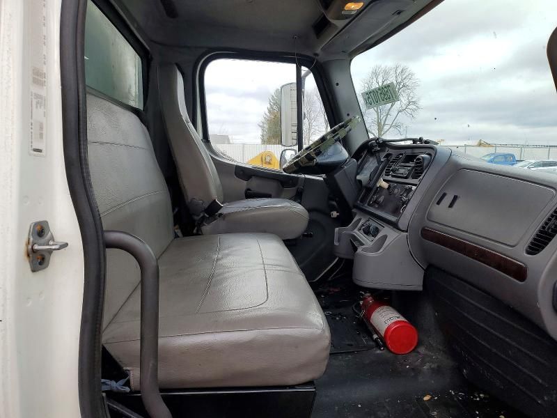 2012 Freightliner Business Class M2 box Truck