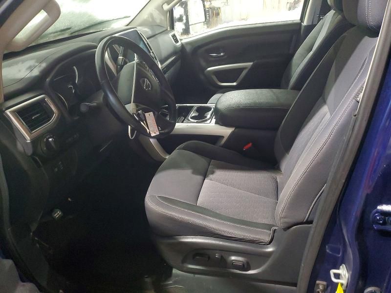 2021 Nissan Titan sv