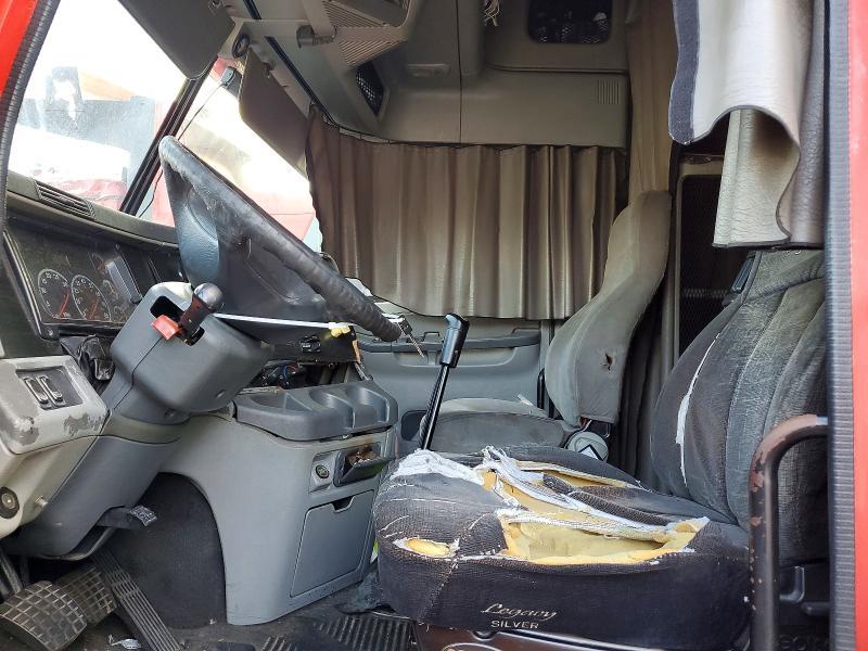 2007 Freightliner Columbia 120 Semi Truck