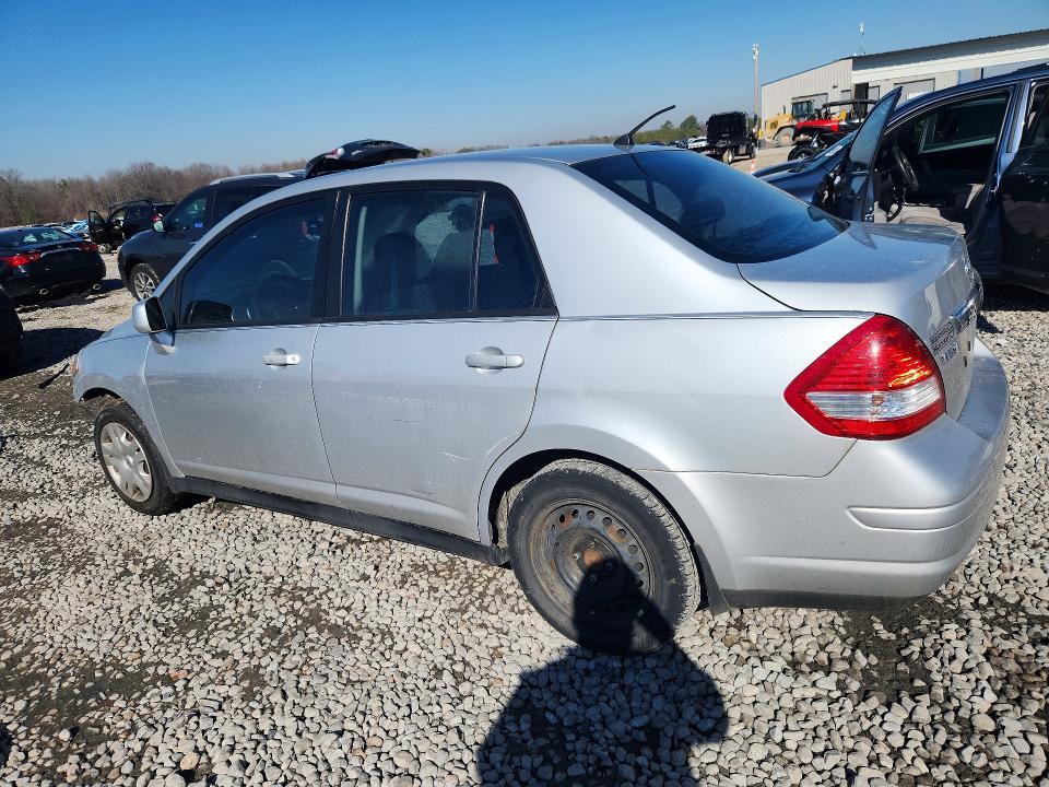 2010 Niss Versa 1.8 s