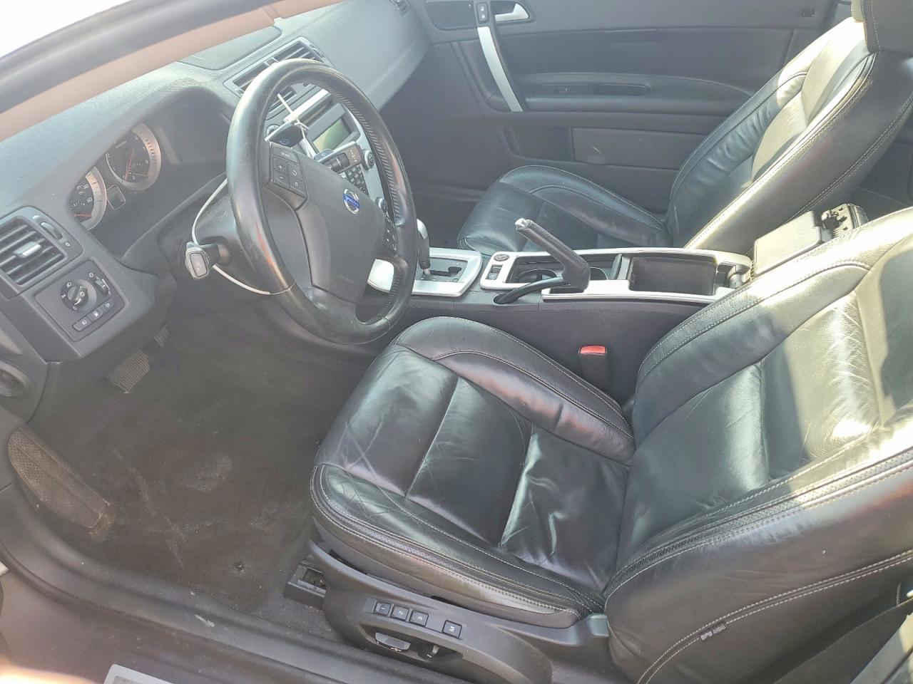 2011 Volvo C70 T5
