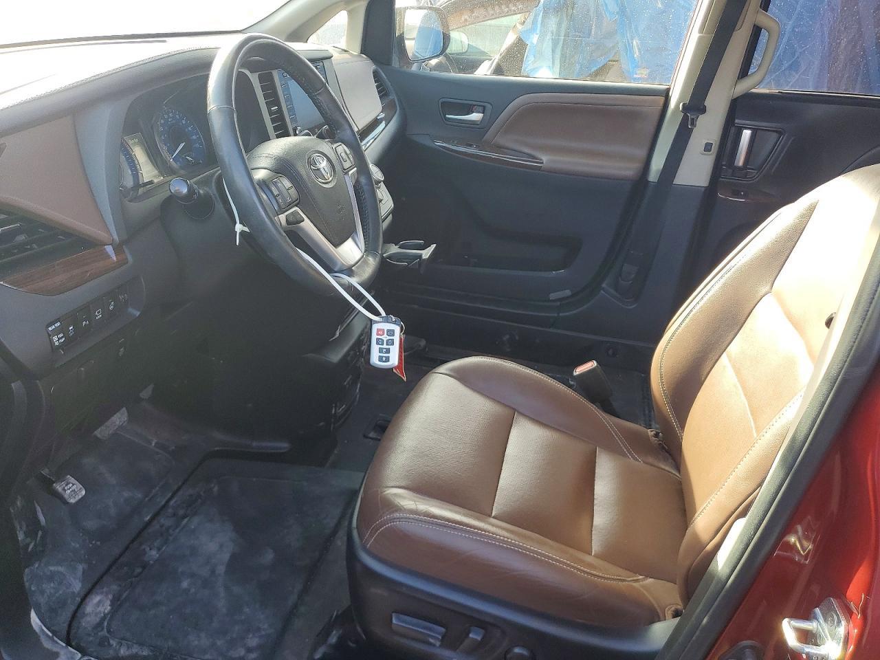 2019 Toyota Sienna Limited Premium 7-passenger