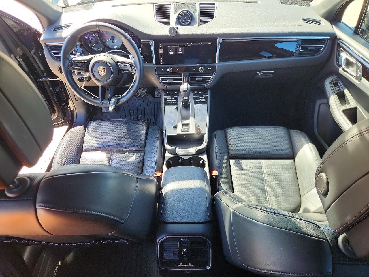 2022 Porsche Macan s