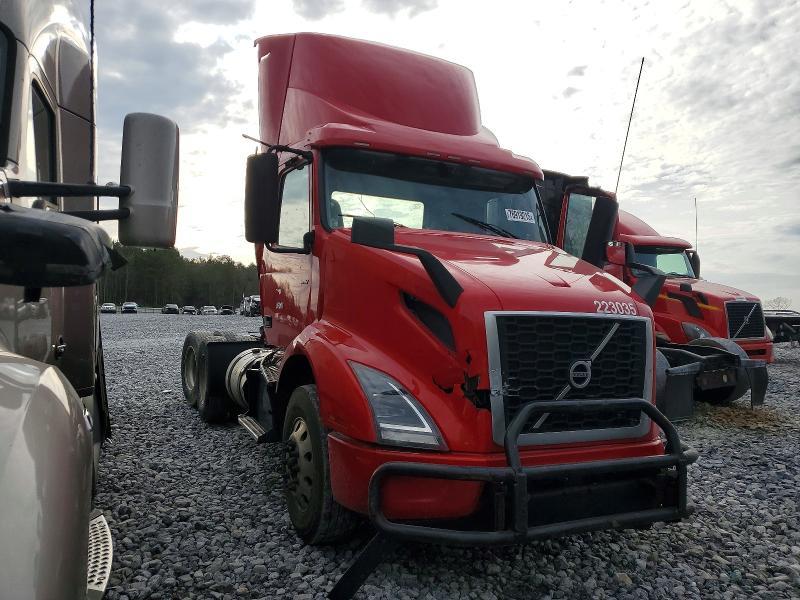 2023 Volvo VNR Semi Truck