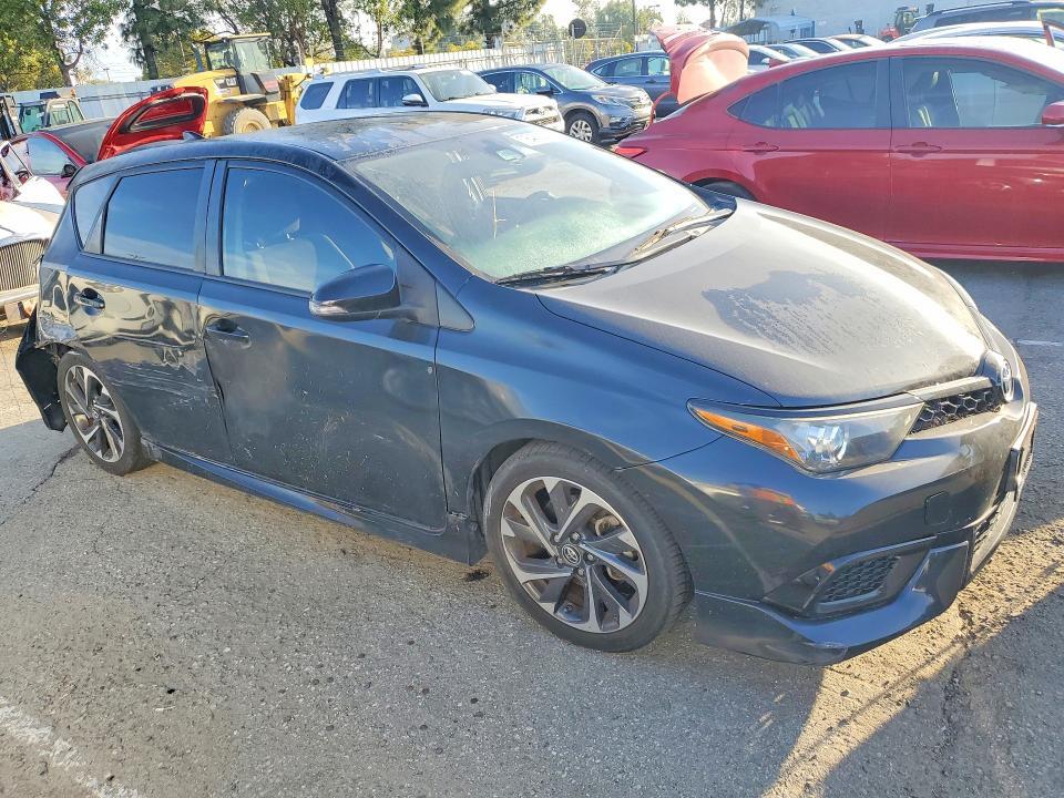 2017 Toyota Corolla im