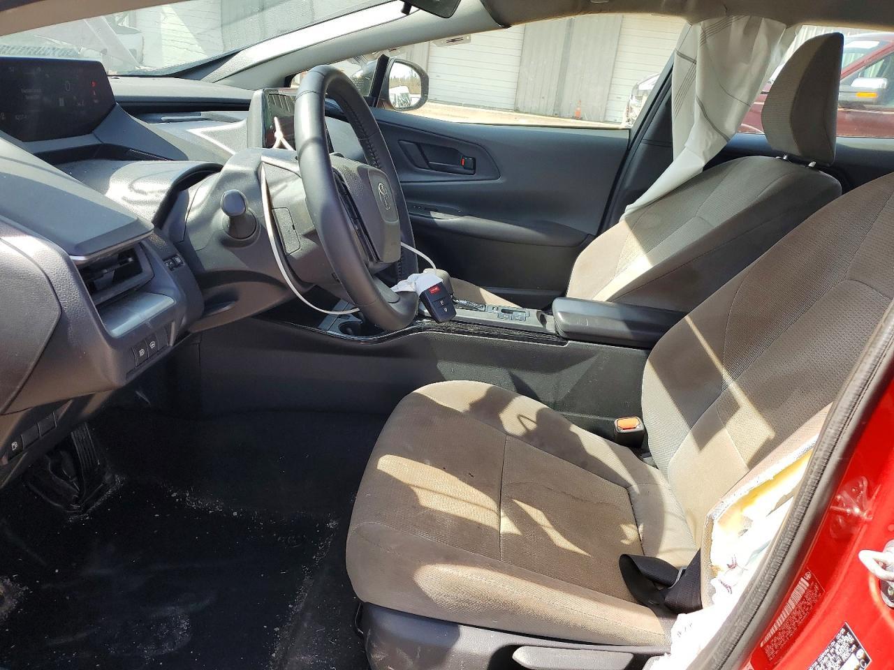 2025 Toyota Prius le