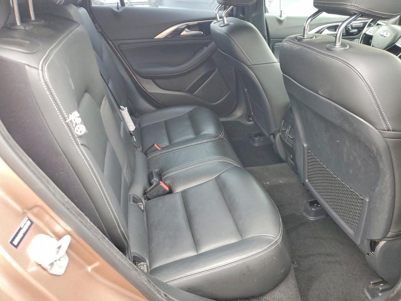 2017 Infinity Qx30 Premium