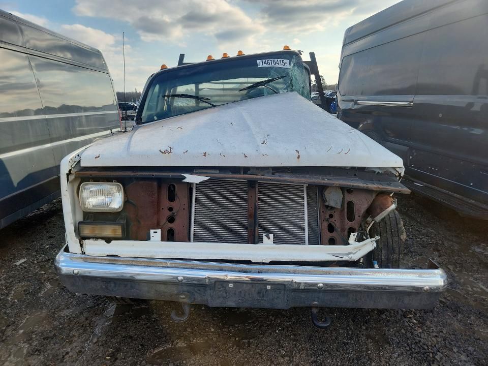 1989 Chevrolet R Conventional Flatbed Truck