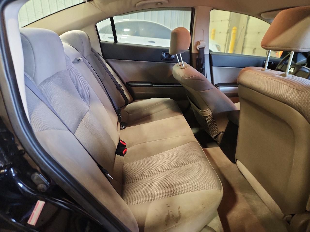 2004 Mitsubishi Galant es Medium