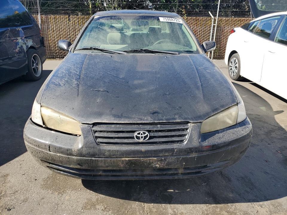 1998 Toyota Camry le