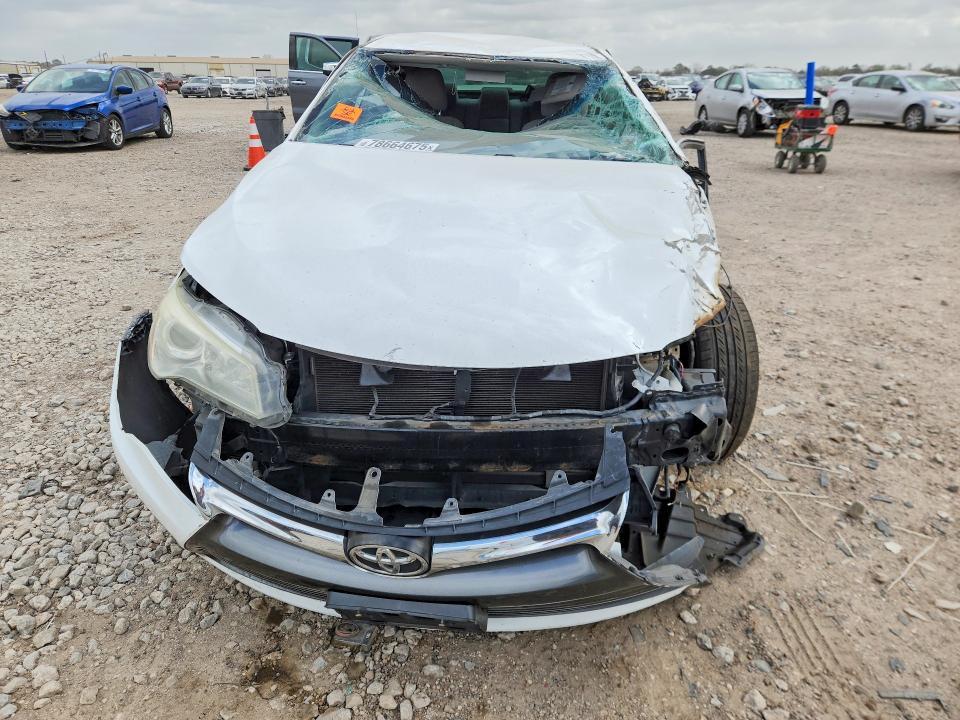 2015 Toyota Camry le