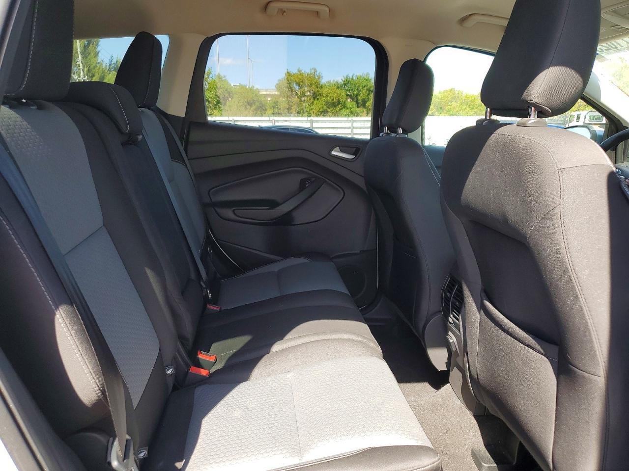 2019 Ford Escape se