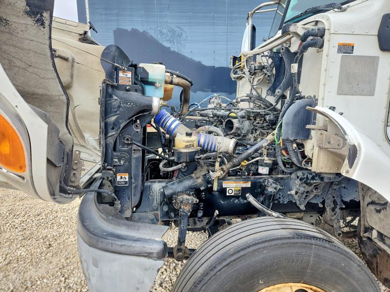 2017 Peterbilt 348 Semi Truck
