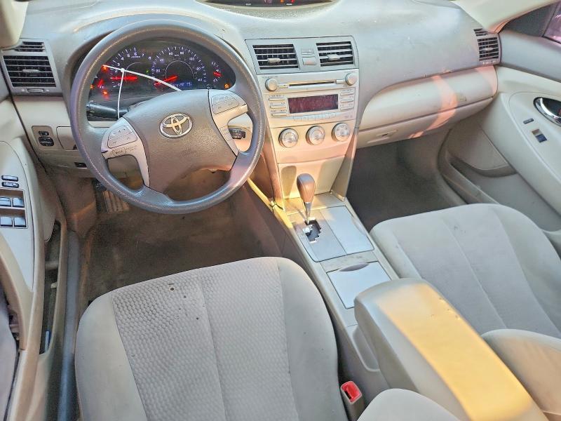 2011 Toyota Camry le