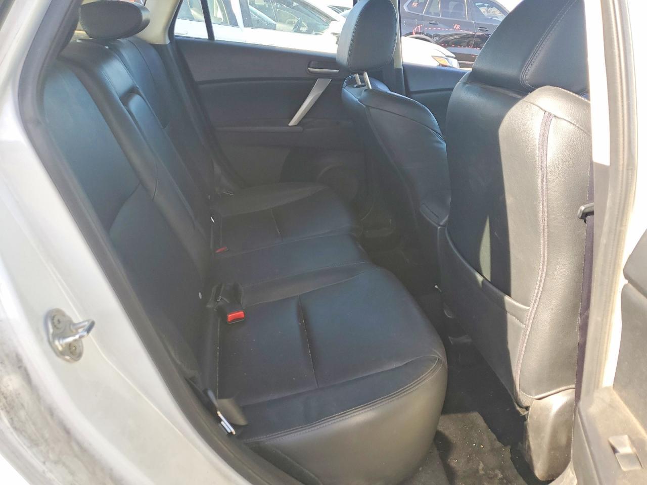 2013 Mazda 3 I