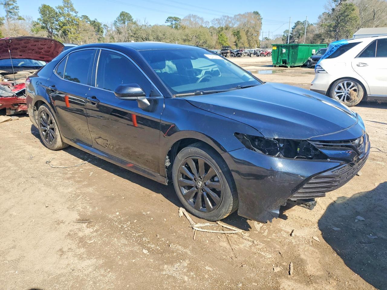 2020 Toyota Camry le